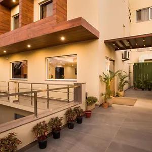 Silver Oak Near Medanta Medicity 3* Gurgaon